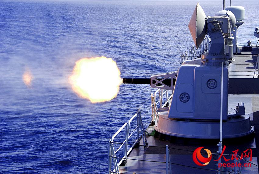 高清：海軍第二十八批護航編隊組織實彈射擊訓練