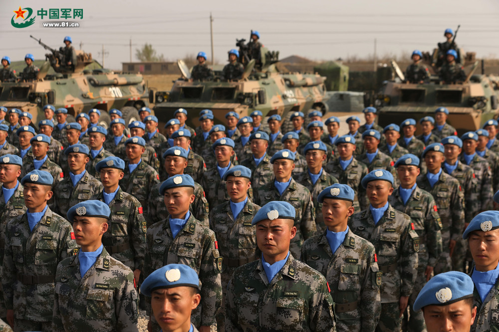 中國第6批赴馬裡維和部隊舉行成立大會。