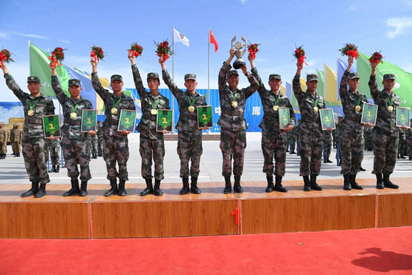 陸軍承辦“國際軍事比賽”賽事在庫爾勒落幕