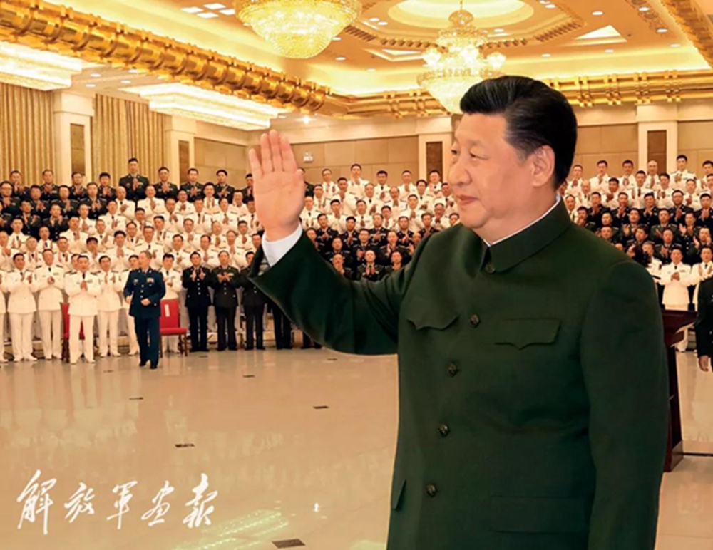 9月28日上午，中共中央總書記、國家主席、中央軍委主席習近平在沈陽親切接見駐遼寧部隊副師職以上領導干部，向大家揮手致意。