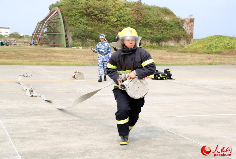 �����ձ���