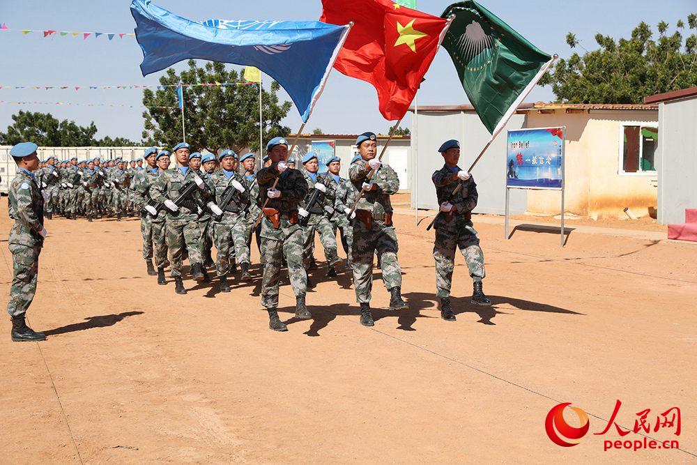 中國第14批赴蘇丹維和工兵分隊225名官兵榮獲聯合國“和平榮譽”勛章【5】