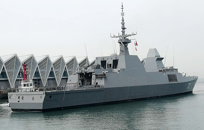 參加多國海軍活動的首艘外國軍艦抵達青島