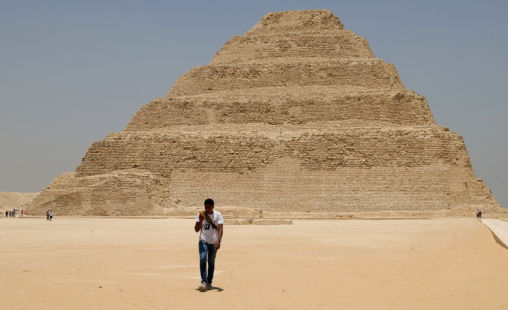 探訪古埃及第一座金字塔——階梯金字塔