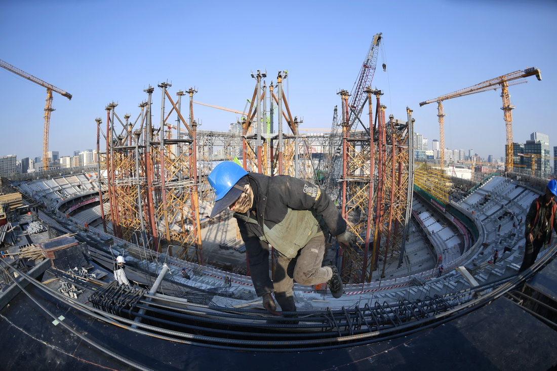北京工人體育場改造復建工程主體結構封頂
