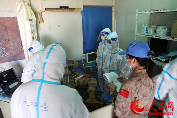 中国第九批赴马里维和医疗分队开展伤员救治演练