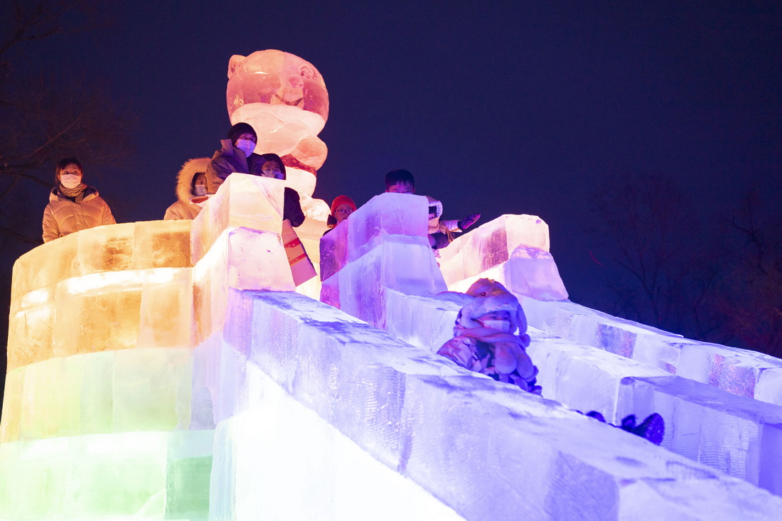 第四十八屆哈爾濱冰燈藝術游園會免費迎客