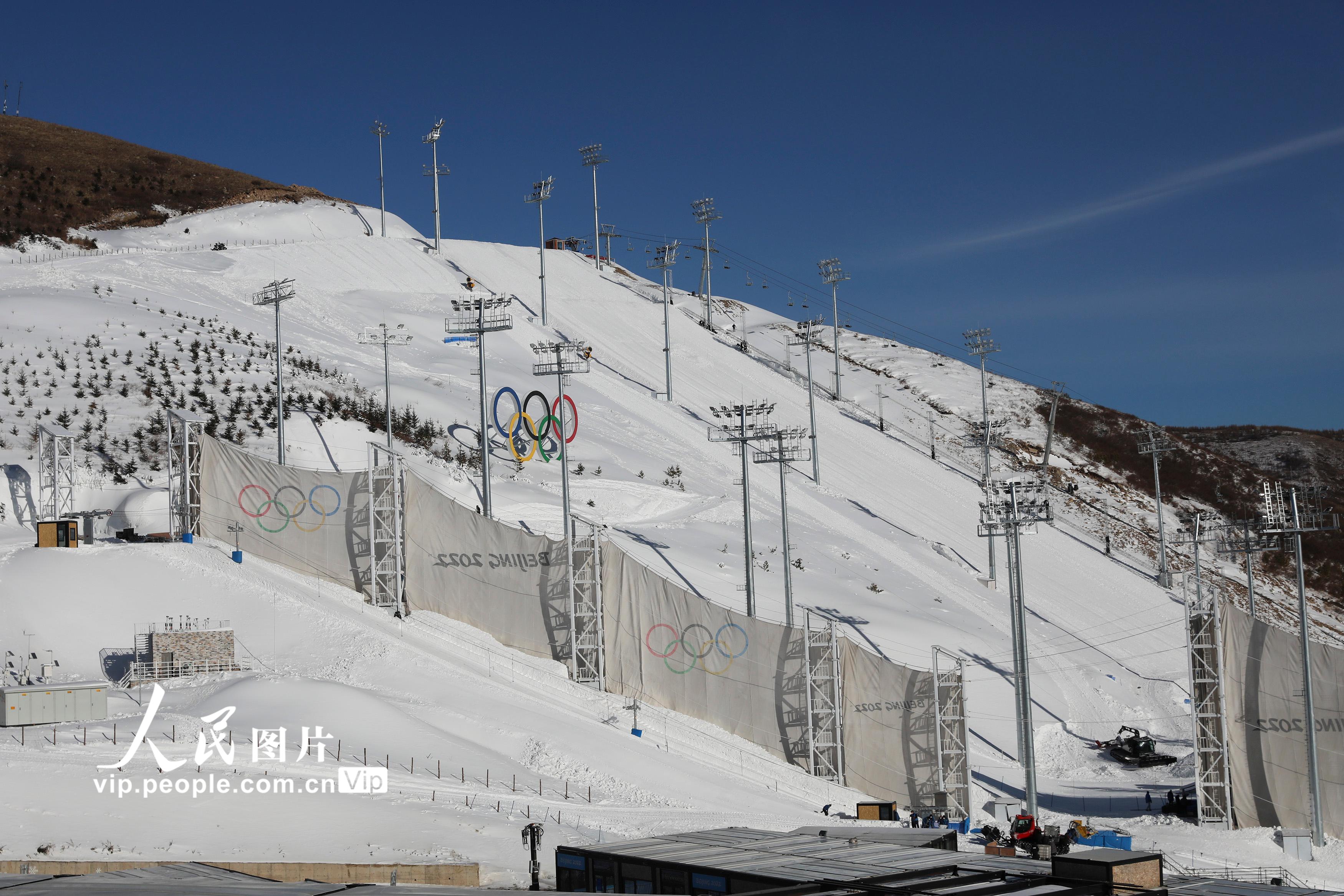 河北張家口：防風牆亮相冬奧賽場雲頂滑雪公園