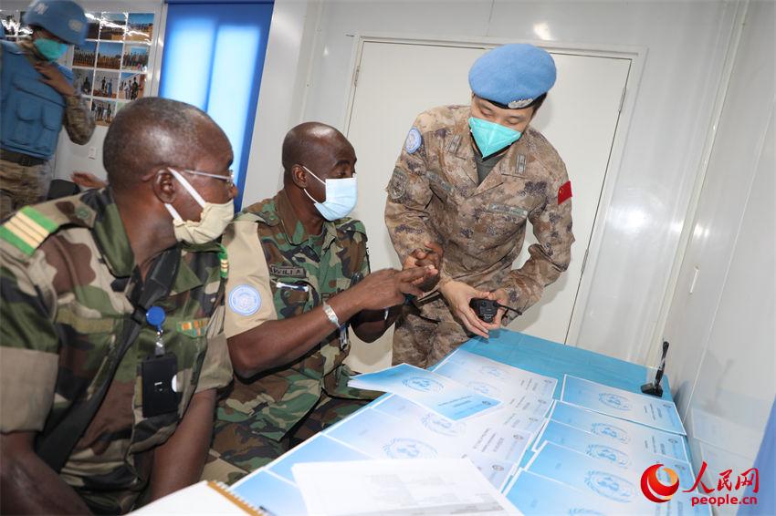 对第九批赴马里维和医疗分队静态资料进行核查。