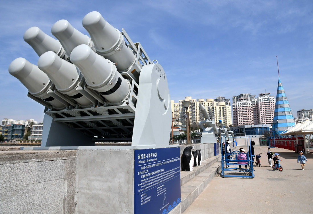 山東青島：愛國主義教育基地再添海軍退役裝備