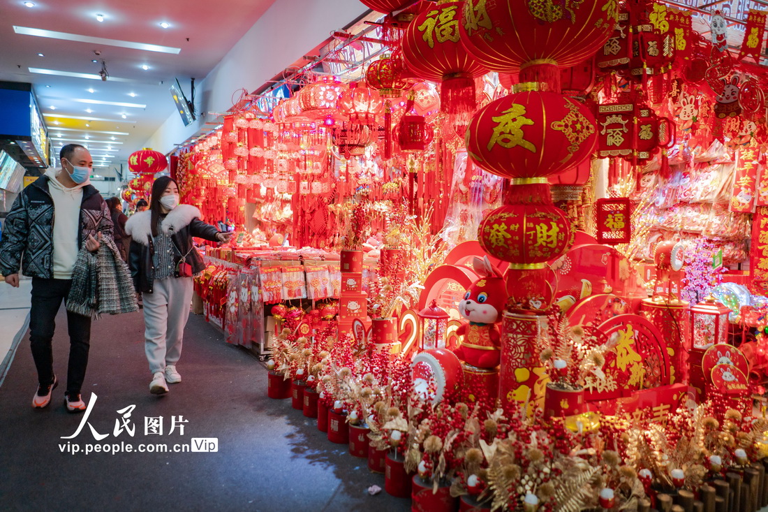 重慶：新年飾品銷售火熱