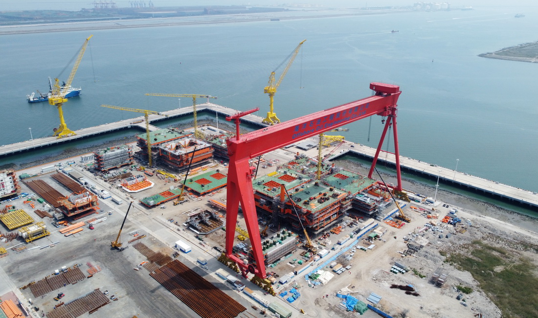 渤海灣首個千億方大氣田平台主體結構建造完成