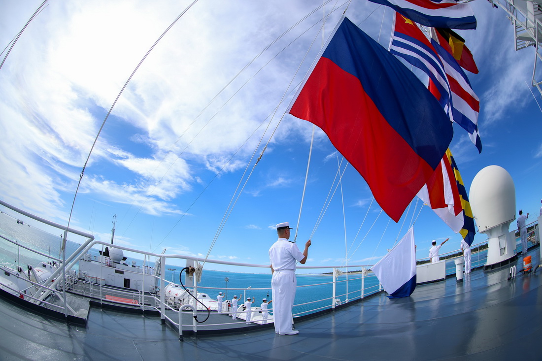 中國海軍“和平方舟”號醫院船首次訪問基裡巴斯