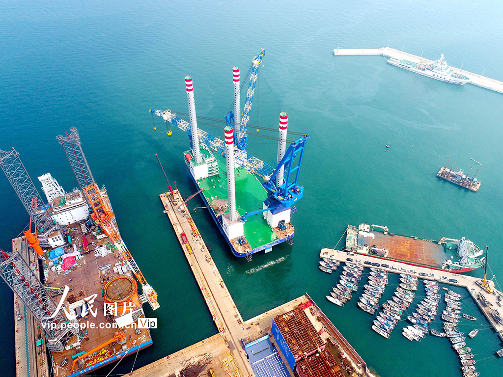 山東青島：1200噸自升式海上風電安裝平台交付