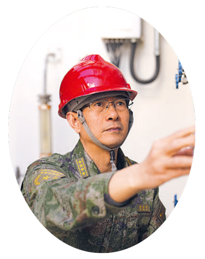 陈振华在试验现场。彭建辉摄