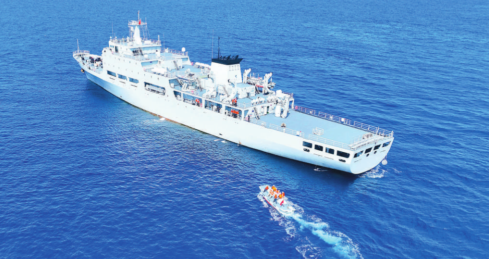 初春时节，海军某勤务船大队组织海上训练。本报特约通讯员 武欢庆摄