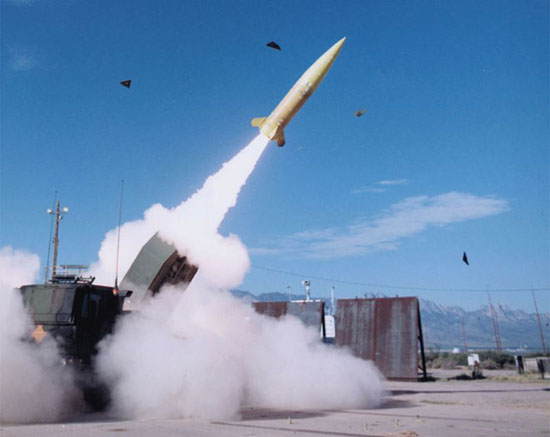 美陆军订购改进型战术导弹整体式战斗部
