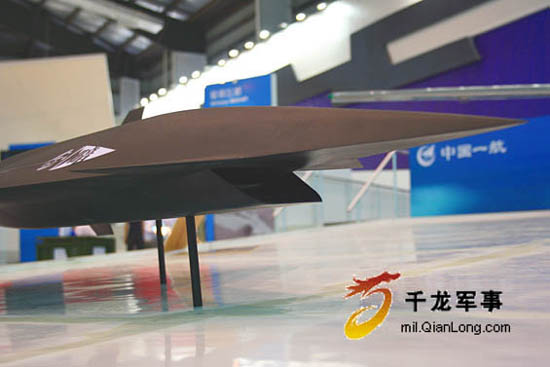 图文:中国下一代暗剑隐形无人战斗机