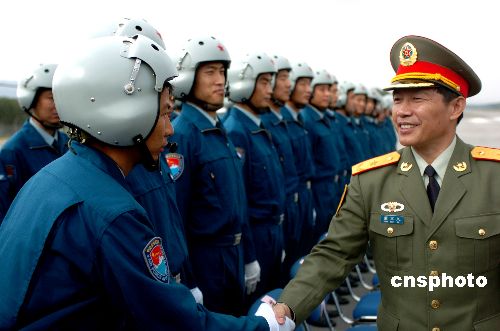 组图:解放军驻港部队完成第九次正常轮换 (10)