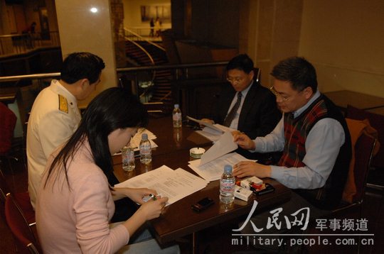 组图:特别节目推出第三日 嘉宾和主持准备台词