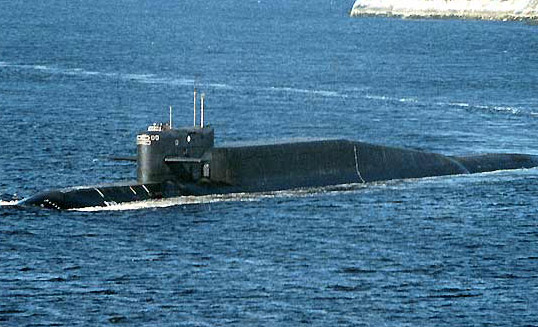 俄罗斯新一代弹道导弹核潜艇即将下水(3)