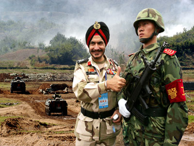 铁军参加铁拳2004涉外演习 (2)