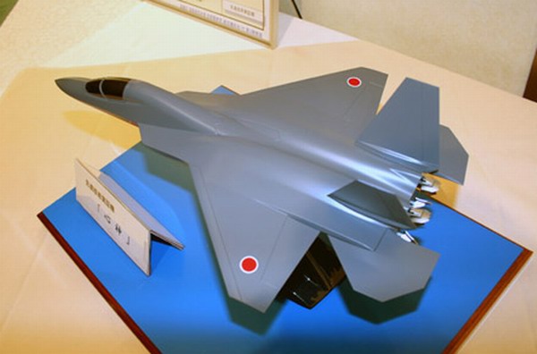 日本隐形战机原形毕露 外形如同美国F-22翻版