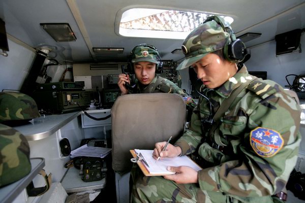 组图:铁拳-2007军演进入作战部署阶段(2)