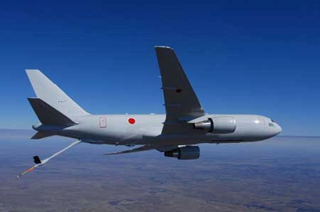 日本kc-767型加油机采用第五代加油伸缩套管.