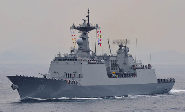 韩国举行最大规模海上阅兵 中国军舰参与(多图