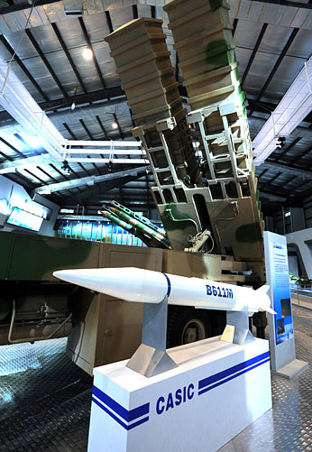 神鹰400制导火箭弹武器系统可进行全方位打击