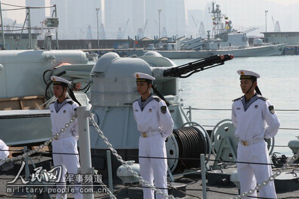 组图:驻港海军部队完成第十一次轮换(3)