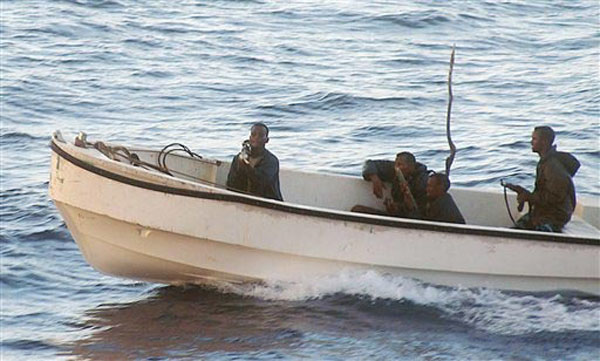 揭秘索马里海盗:火箭筒卫星电话成标准装备 (4