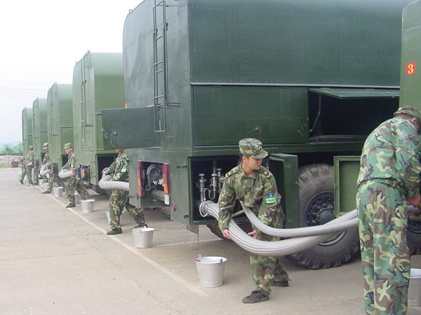 兵好吗?炮兵是陆军里面的吗?另外还有几种啊