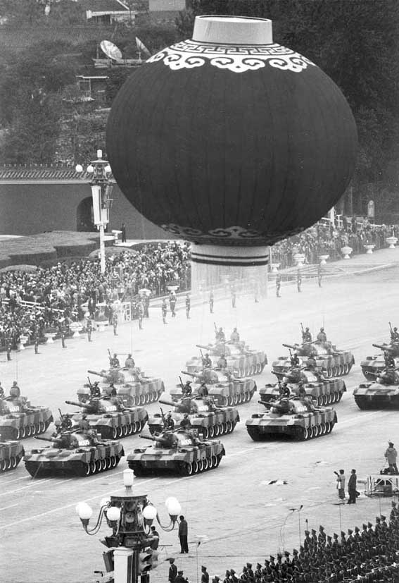 【背景资料1999年阅兵】中华人民共和国成立