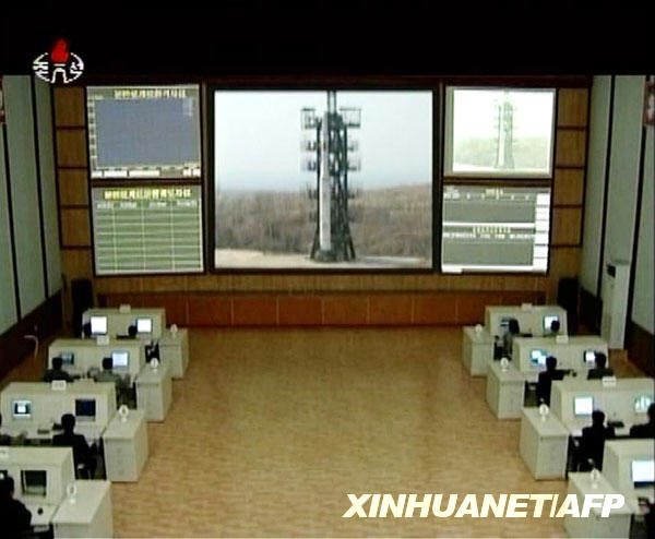 组图:朝鲜中央电视台公开火箭发射录像 (2)