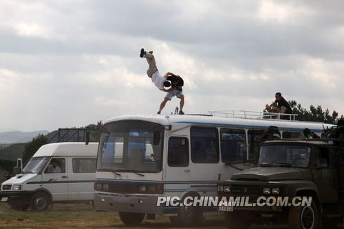 东突组织发布录像威胁袭击全球中国目标(6)