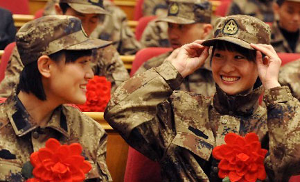 人民网军事频道--特别策划--女兵征兵