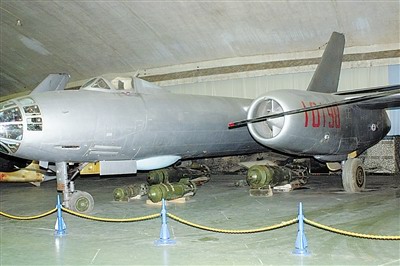 轰-5:国产第一代轻型喷气式轰炸机