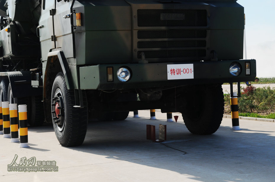 高清组图:揭秘二炮特种车驾驶员怎样炼成战斗
