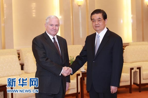 2011年1月11日,中国国家主席、中央军委主席胡锦涛在北京会见来访的美国国防部长罗伯特·盖茨。
摄影:新华社记者 庞兴雷