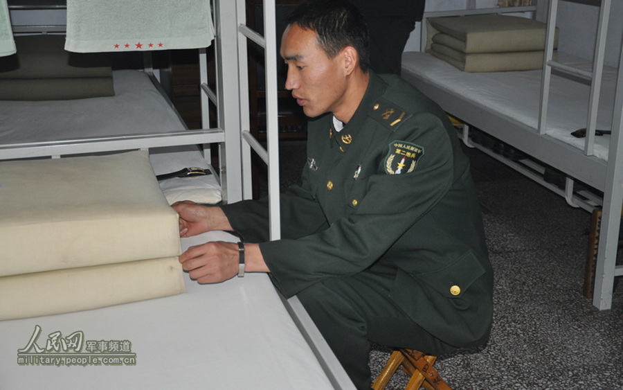 第二炮兵士官学校训练团导弹营二连战士韩建国