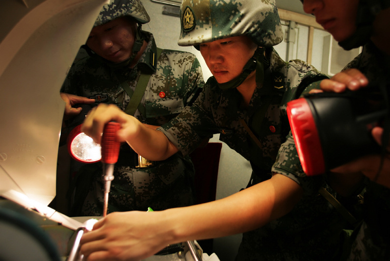 广州军区某测绘信息中心直招士官杨明明祝福兔