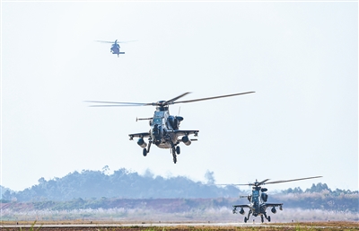 冬日,陆军某旅开展飞行训练。本报特约记者 孙长义摄